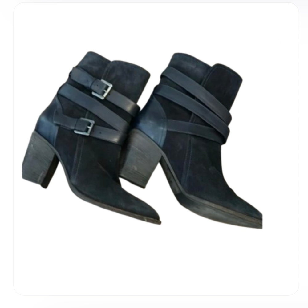 Aquatalia boots black suede